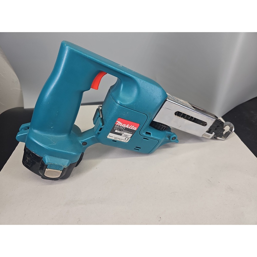 Makita Auto Feed Screwdriver 6835D W Battery No Charger